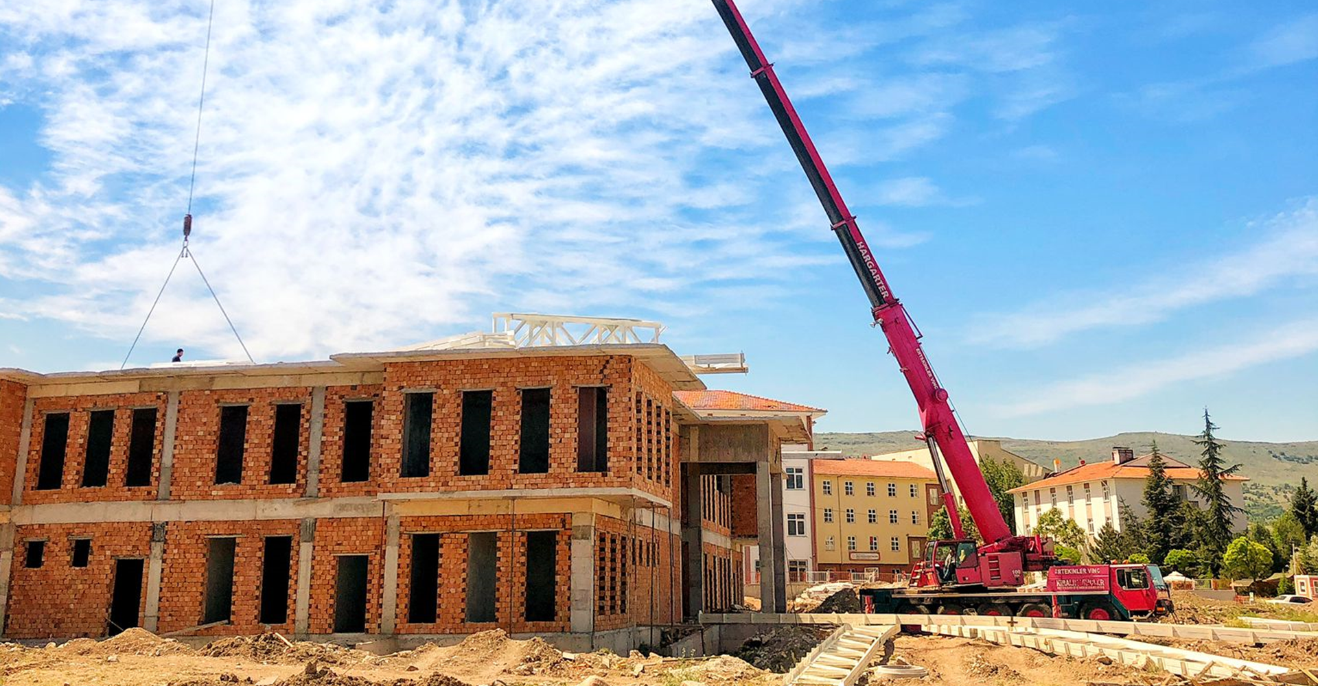 vinç, taşımacılık, mobil vinç, Hiab, kamyonüstü vinç, manlift, forklift, nakliye, sepetli platform, çekici, yük kaldırma, taşıma, taşıma hizmetleri, güvenli taşımacılık, profesyonel vinç hizmetleri, iş makinaları, kaldırma ekipmanları, taşıma araçları, ağır yükler, vinç kiralama, yüksek yerlere erişim, lojistik çözümleri, taşıma ekipmanları, taşıma operasyonları, yük taşıma, taşıma şirketi, kargo taşımacılığı, taşımacılık hizmetleri, vinç operatörü, taşıma lojistiği, kaldırma işleri, vinç hizmetleri, endüstriyel taşımacılık, vinç operasyonları, taşıma firması, taşıma ve lojistik, ağır yük taşıma, vinç ve taşımacılık, yük taşıma ekipmanları, kaldırma ve taşıma, taşıma ve nakliye, vinç ve iş makinaları, vinç kiralama hizmetleri, ağır yük taşıma, vinç operatörü kiralama, kaldırma ve taşıma ekipmanları, vinç kiralama fiyatları, vinç kiralama şirketleri